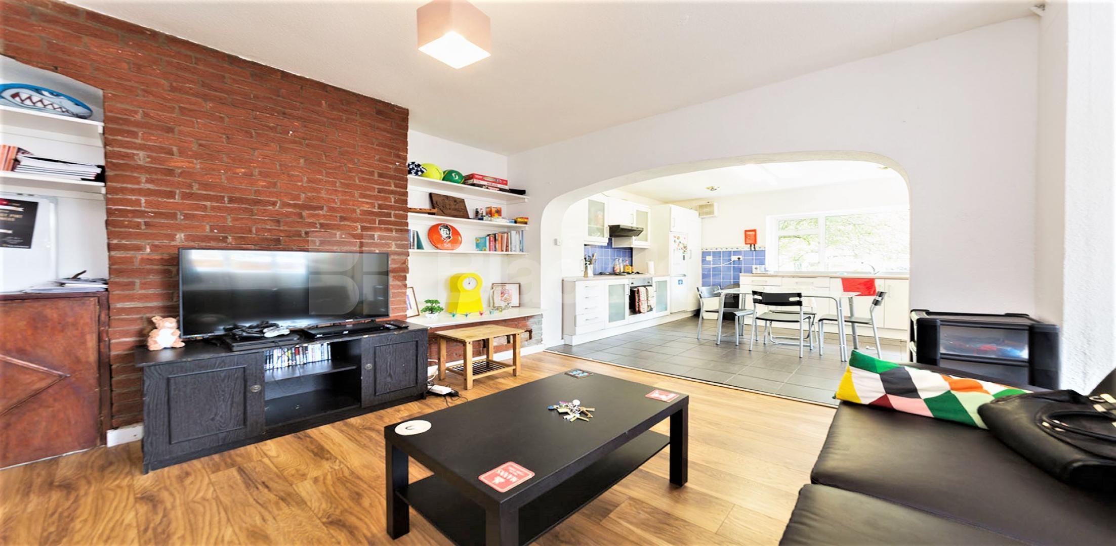 Stunning Family Home in White City Sawley Road , Shepherds Bush